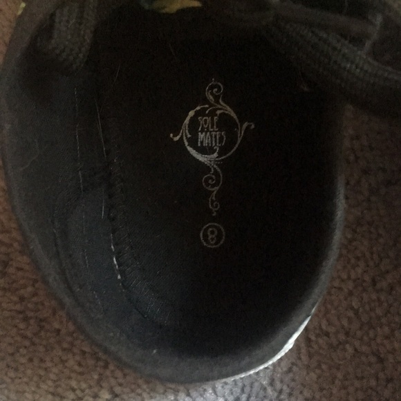 Floral sneakers - Picture 2 of 3